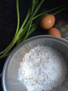 Make Onion eggcake step 0