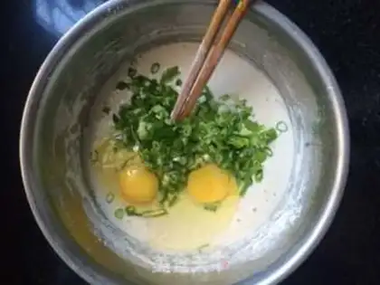 Make Onion eggcake step 3