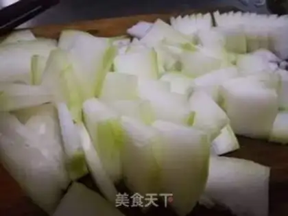 Make A melon with red juice step 0