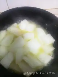 Make A boiled melon step 0