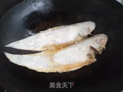 Make The halibut is burning dead bamboo step 2