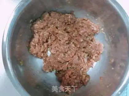 Make Spicy pork buns step 2