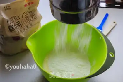 Make Blueberry roll step 4