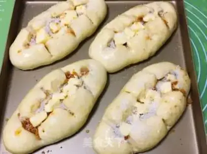 Make Fish pine butter bread step 23