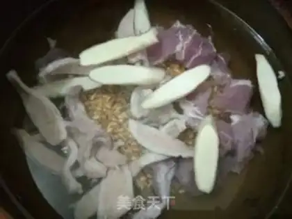 Make Fresh wheat sprouts, pig belly step 3