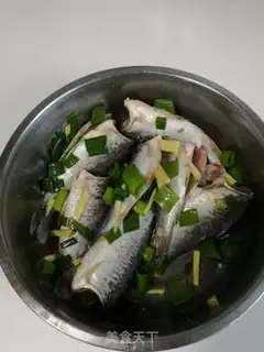 Make Fried minnow step 2