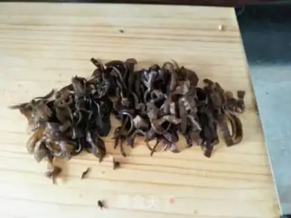 Make Red-oiled cucumber cocoon step 7