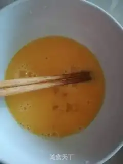 Make Scrambled eggs step 2
