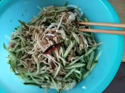 Make Red-oiled cucumber cocoon step 11