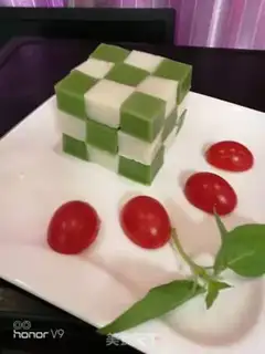 Make The double-coloured Cube step 6