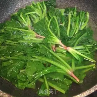 Make Sesame spinach step 1