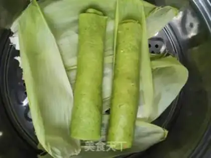 Make Five-colour green egg rolls step 10
