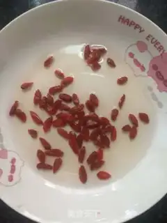 Make Snacks, red dates step 2