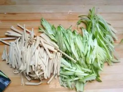 Make Cold cucumbers step 1