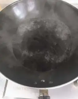 Make Frozen needle mushrooms step 1