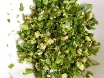 Make Pepper fried eggs step 1