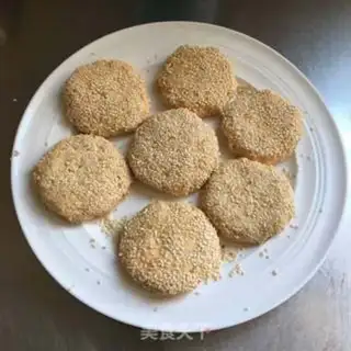 Make Red potato sesame cake step 7