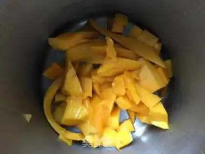 Make Mango juice step 1