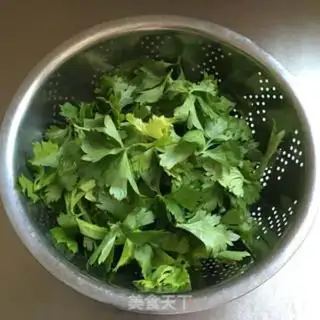 Make Celery omelet soup step 0