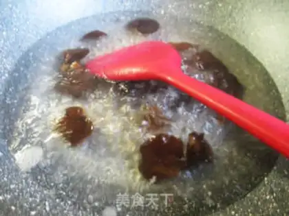 Make Squeeze the silk, black-muck rice step 1