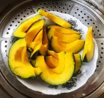 Make Bacon rolls, melons step 2