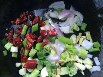 Make Scrambled clams step 5