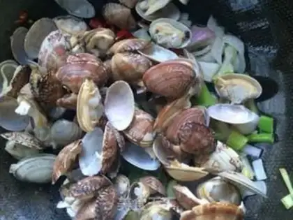 Make Scrambled clams step 6