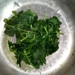 Make Celery leaves step 1