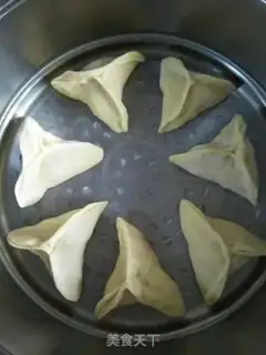 Make Black Sesame Sugar Pumping Triangle step 6