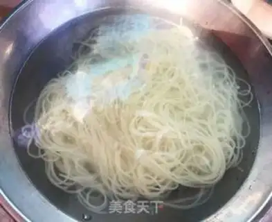 Make Luxury and cold noodles step 5