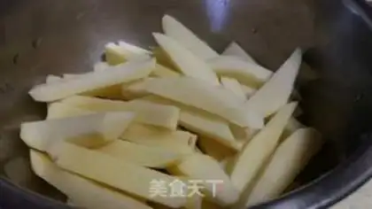 Make Dried ribs, fries step 1