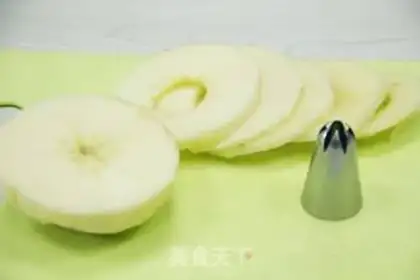 Make Apple donuts step 4