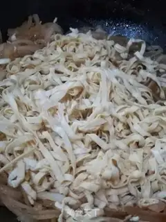 Make Oste egg noodles step 2