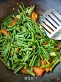 Make Tomato fried beans step 8
