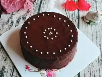 Make Six-inch twilight cake step 16