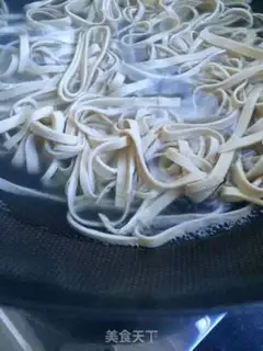 Make Bean cucumber roll step 3