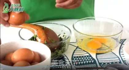 Make Fried eggs step 1