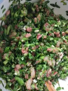 Make Three dumplings of crayfish step 4