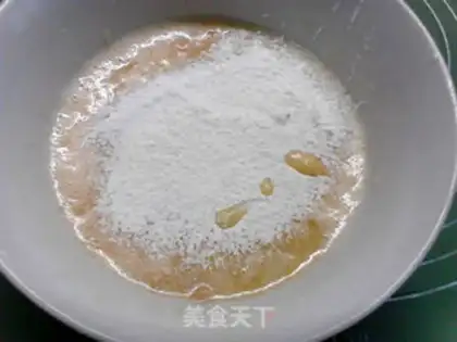 Make walnut banana cake step 4