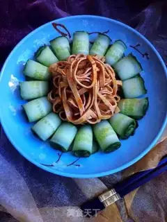 Make Bean cucumber roll step 7