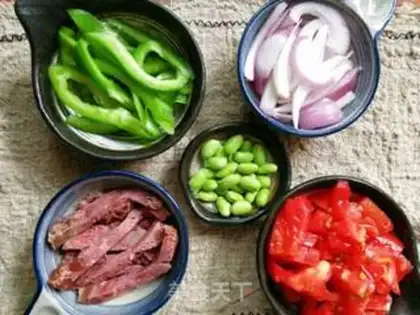 Make Cheese and beef noodles step 1