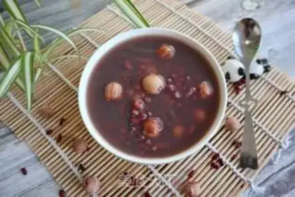 Make Red Doudou Lotus soup step 3