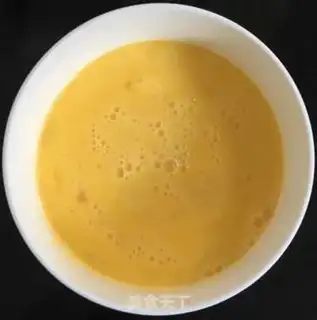 Make Smelt eggnut soup step 2