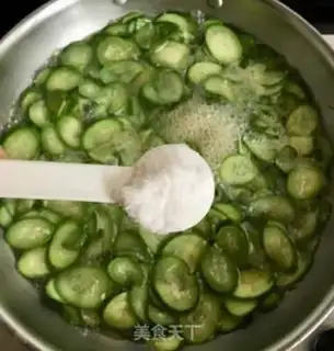 Make Smelt eggnut soup step 6