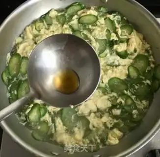 Make Smelt eggnut soup step 8