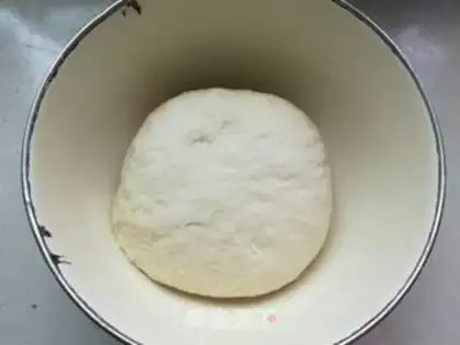 Make Black-sesame peanut sugar triangle step 2