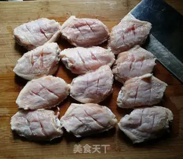 Make Orléans roast chicken wings step 1