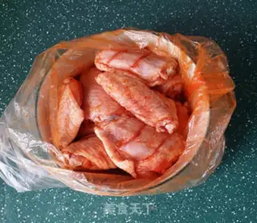 Make Orléans roast chicken wings step 3