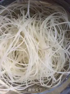 Make Cream of chicken claws step 1