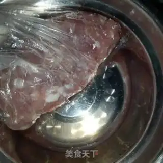 Make cucumber pork dumplings step 3